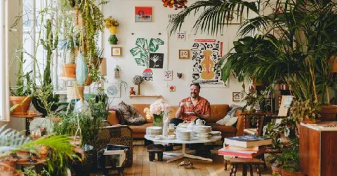 Arnold d’Alger, une seconde vie à la vaisselle d’antan.