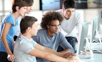 Photo représentant des jeunes créateurs d'entreprises