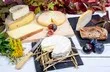 Plateau de fromages et fruits