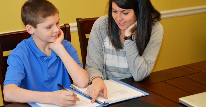Dossier Projecteurs Créer une structure de soutien scolaire